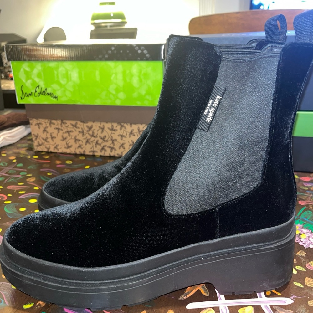 Kate Spade New York Winnie  Black Velvet Chelsea Boots MSRP $248 11 Medium New - Picture 3 of 10